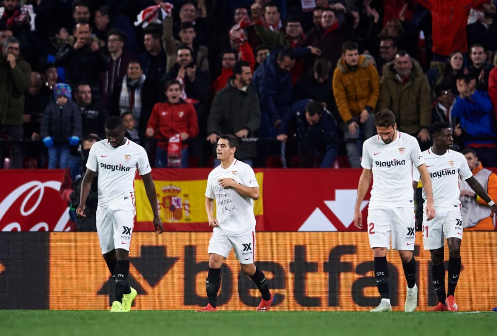 Por todo lo acontecido con el delantero argentino Emiliano Sala y la desaparición de la aeronave en la que viajaba, sin saber su paradero, le dedicó el gol con una leyenda en su camiseta.