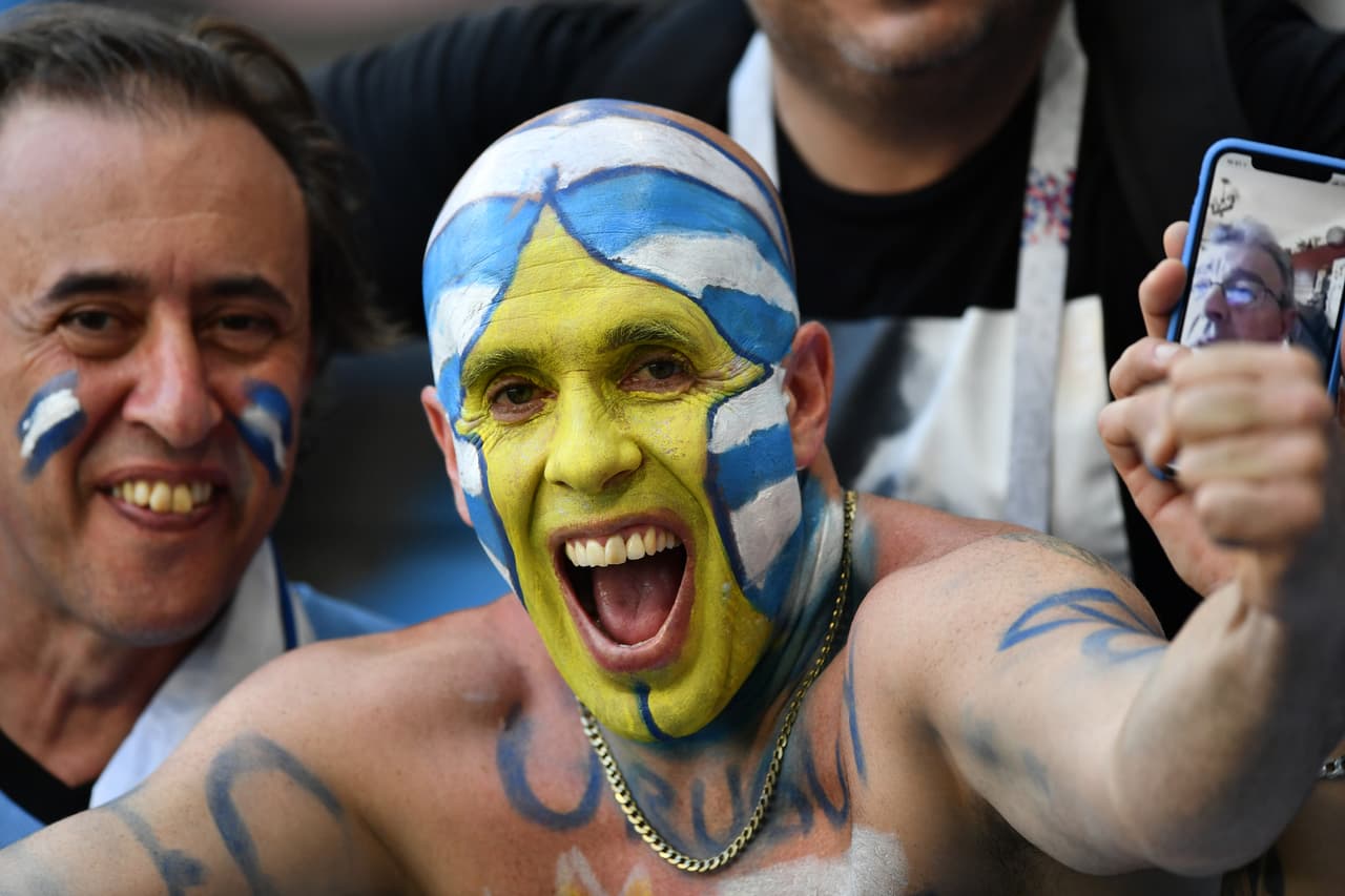 Rusos y uruguayos vivieron con gran emoción la previa y el partido del grupo A entre sus países en el Samara Arena. Aunque los locales fueron más en número, los sudamericanos no se quedaron atrás.