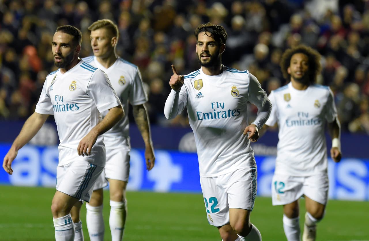 A diez minutos del final, Francisco Alarcón 'Isco' soltó un tiro en boca de gol para hacer el 2-1 (81).