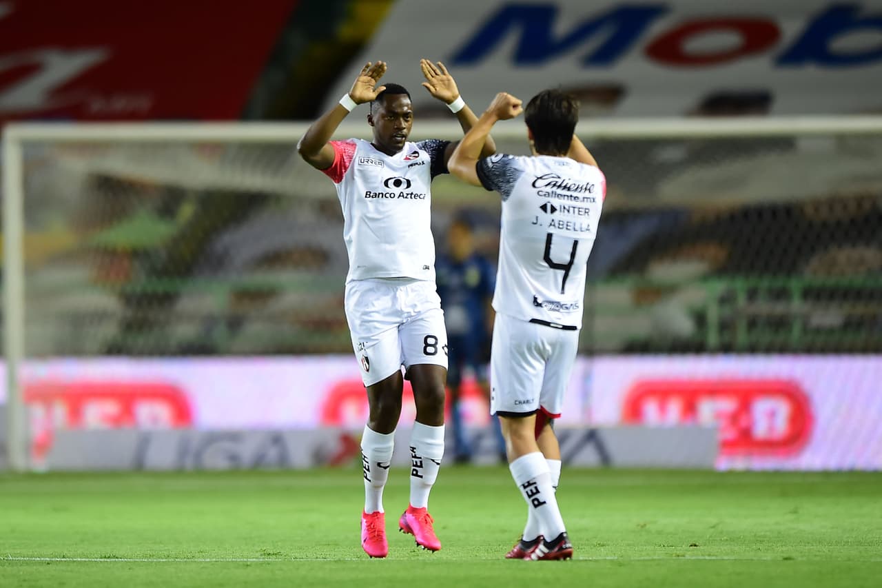 ¡Definición de crack! Renato se estrena con Atlas y se reencuentra con el gol