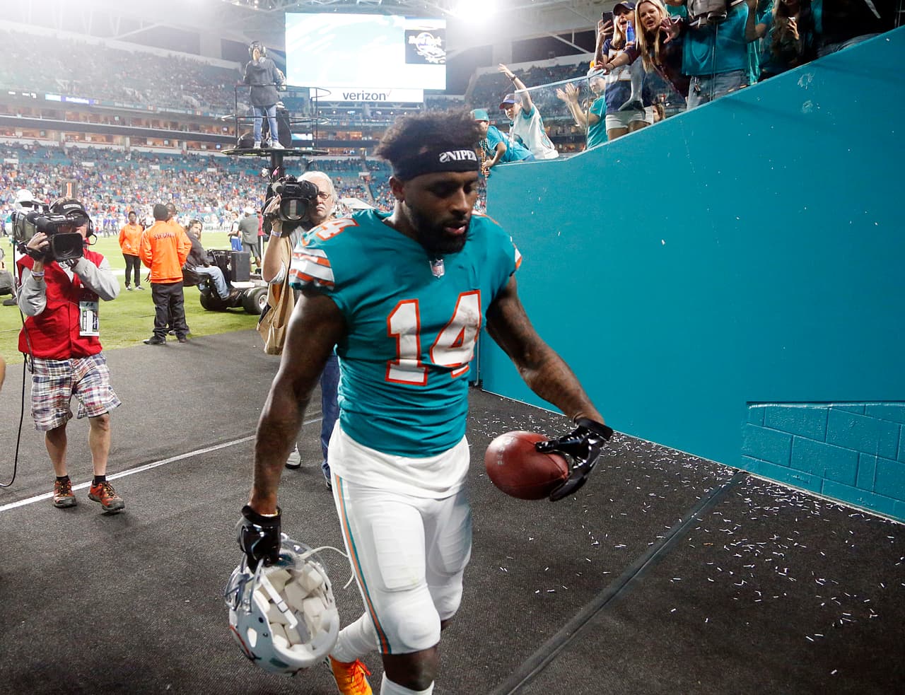 WR Jarvis Landry: A pesar de que Miami le colocó la etiqueta de franquicia, fue canjeado a los Cleveland Browns.