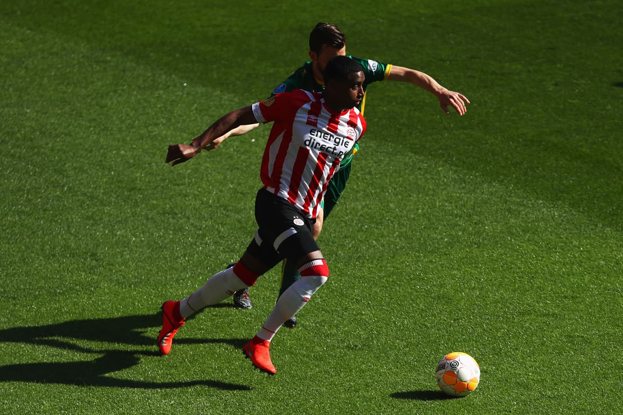El mexicano Hirving Lozano jugó todo el partido en el triunfo 3-1 de PSV Eindhoven contra ADO Den Haag por la Jornada 31 de la Eredivisie, donde iguala en puntos con Ajax pero es segundo por diferencia de gol.