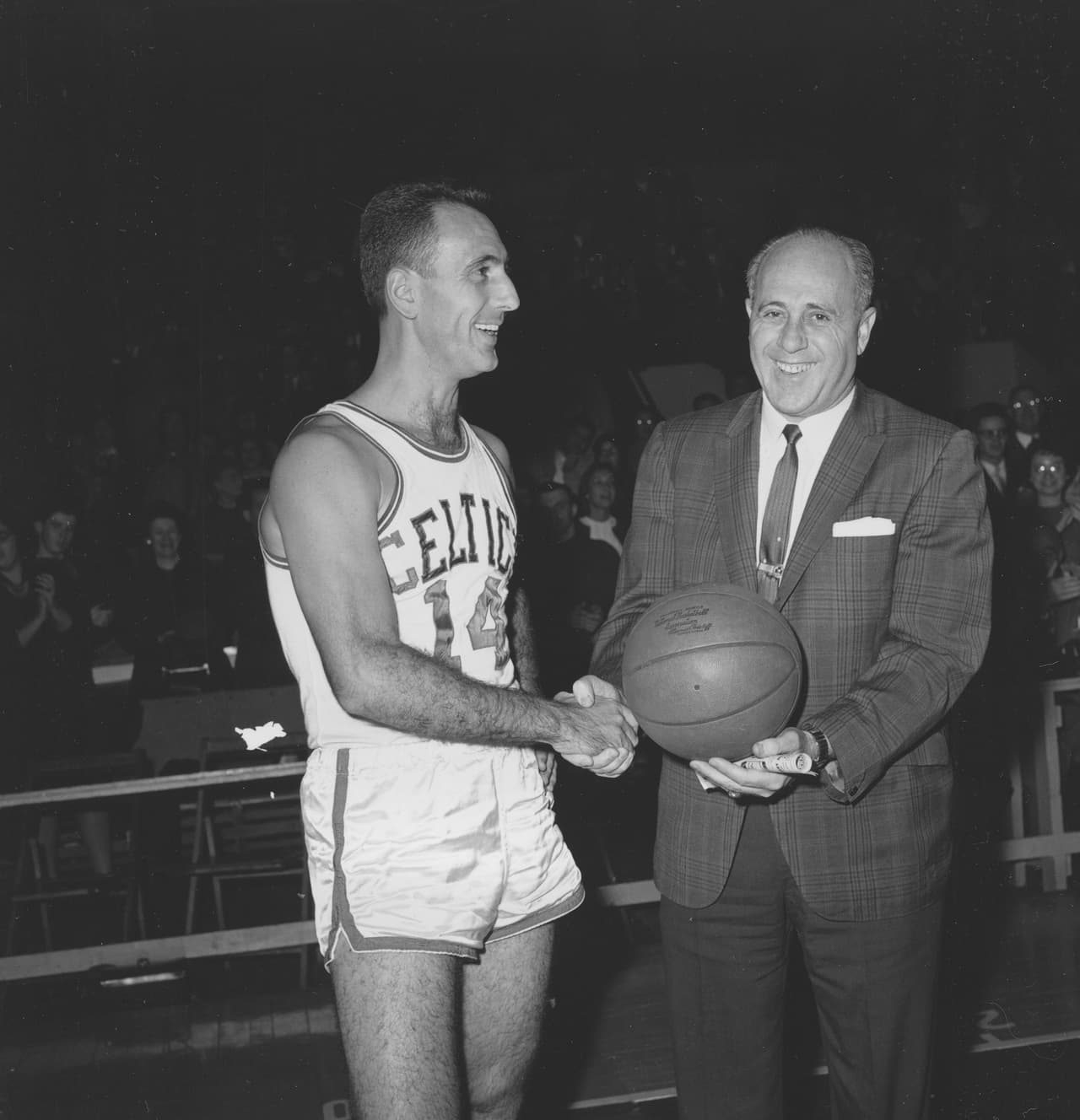 Bob Cousy | Disputó 7 finales.