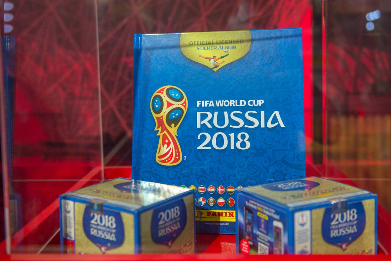 La fiebre del álbum del Mundial Panini tuvo su lanzamiento en México con la presencia de varias figuras históricas del 'Tri' y de personajes como la Parka y la mascota del Panini para darle colorido.