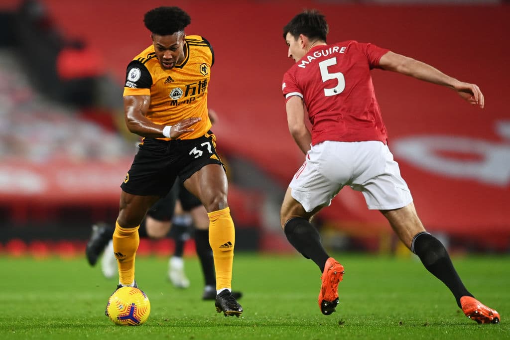 Con gol al minuto 93 de Marcus Rashford, el Manchester United se llevó la victoria sobre el Wolverhampton. El equipo visitante, sin Raúl Jiménez, no logró anotar y así los 'Red Devils' se colocan en segunda posición de la tabla sólamente a dos puntos del Liverpool en la Premier League.