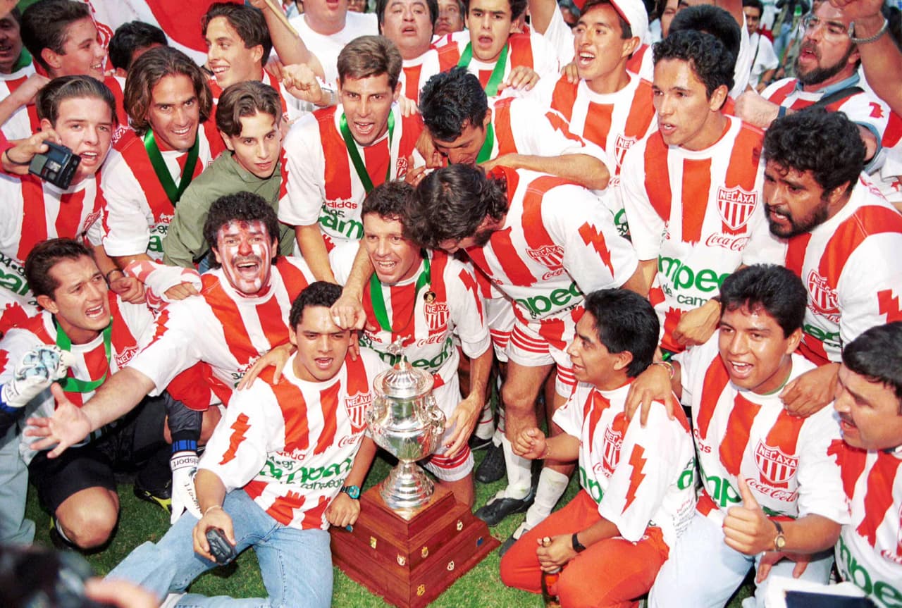 Hace 25 años el Necaxa escribieron su nombre con letras de oro tras conquistar su primer título en la era profesional venciendo nada más y menos al conjunto de Cruz Azul en el estadio Azteca.
