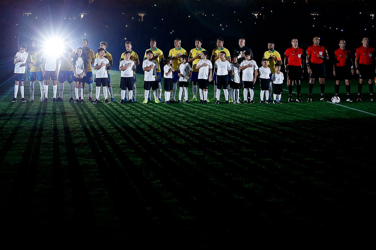 Brasil 2-2 Colombia. Casemiro abrió el marcador y el atacante del PSG lo cerró; Muriel marcó un doblete.
