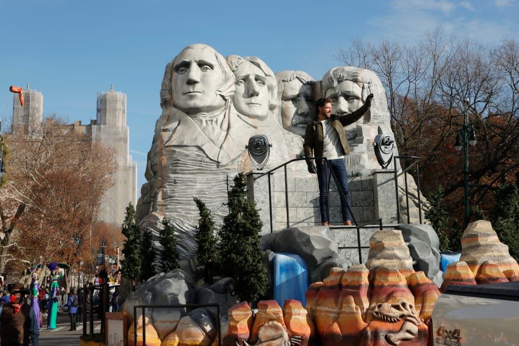También se presentaron varios elencos musicales de Broadway y Radio City Rockettes.