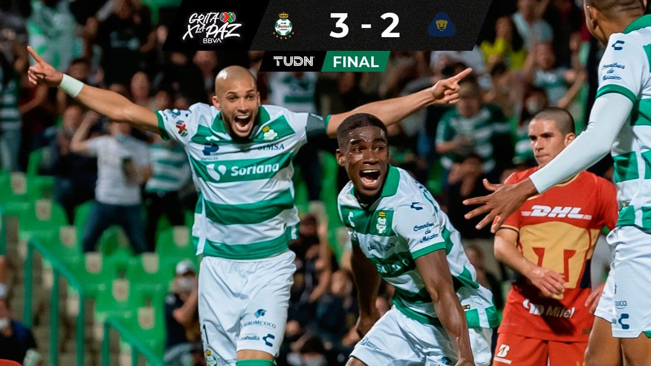 Santos y Pumas anotaron dos goles en la primera mitad del encuentro.
