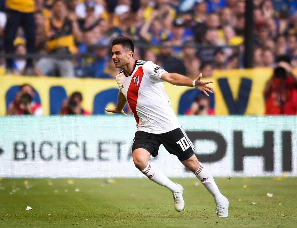 A los 15 minutos Gonzalo Martínez anotó el primer gol del equipo Millonario con un remate dentro del área.