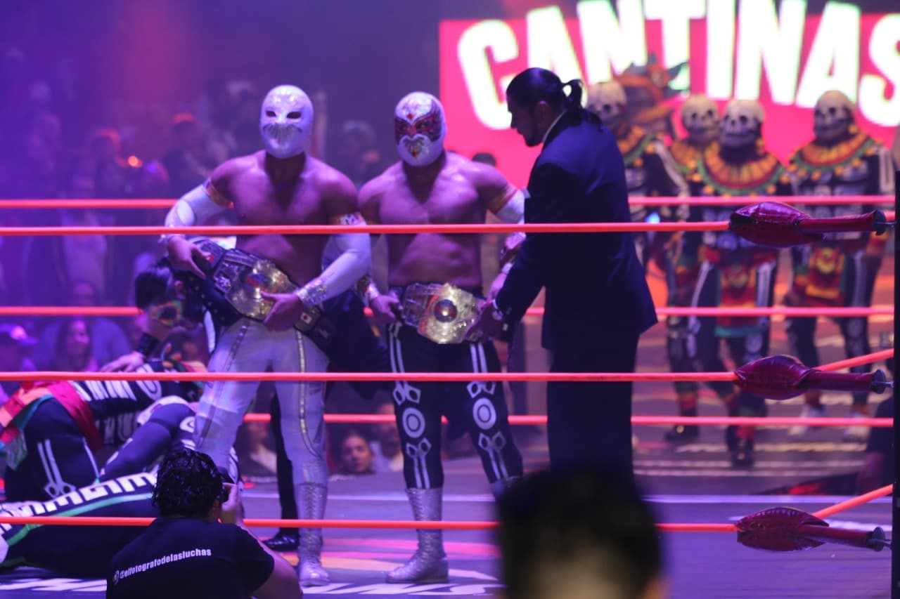 Místico y Carístico, nuevos campeones de parejas del CMLL.