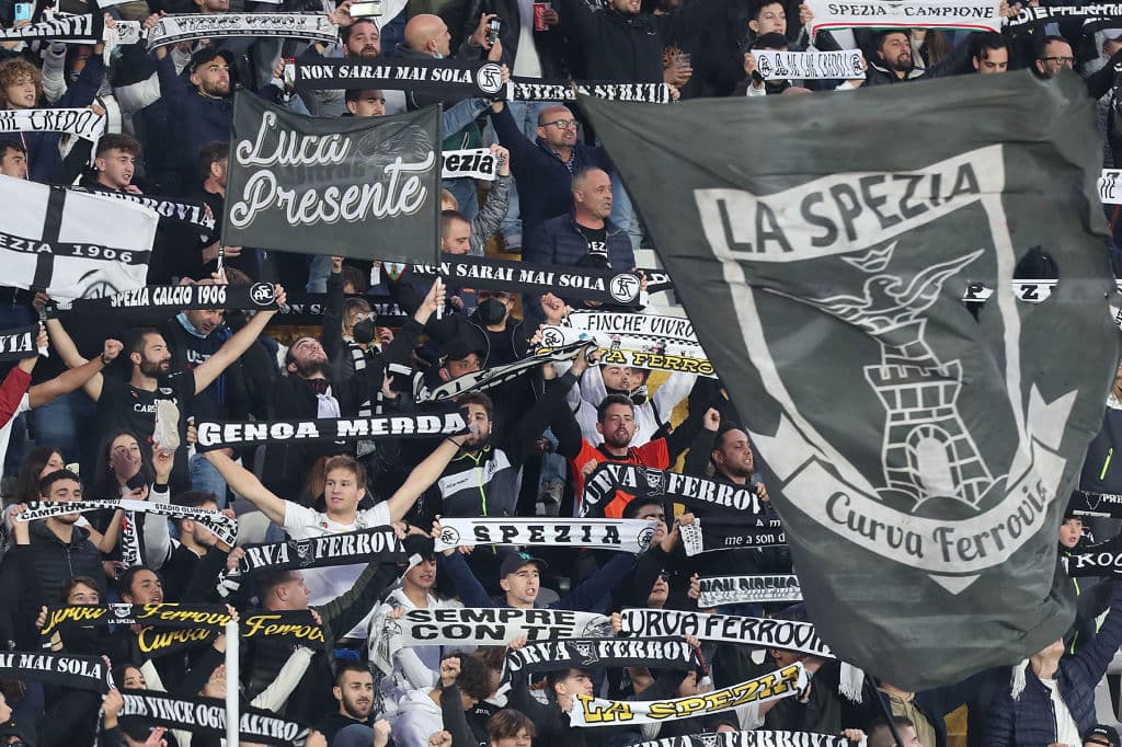 Genoa y Spezia empatan 1-1 durante la Jornada número 11 en la Serie A. Al minuto 66, Salvatore Sirigu anotó un gol en contra de su propia escuadra, poniendo adelante a los 'Aguiluchos', pero Domenico Criscito se encargó de igualar el marcador al 86' tras cobrar un penalti; el mexicano Johan Vásquez fue titular durante el encuentro.