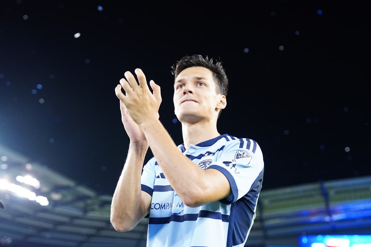 Delantero - DÁNIEL SÁLLOI (Sporting Kansas City)