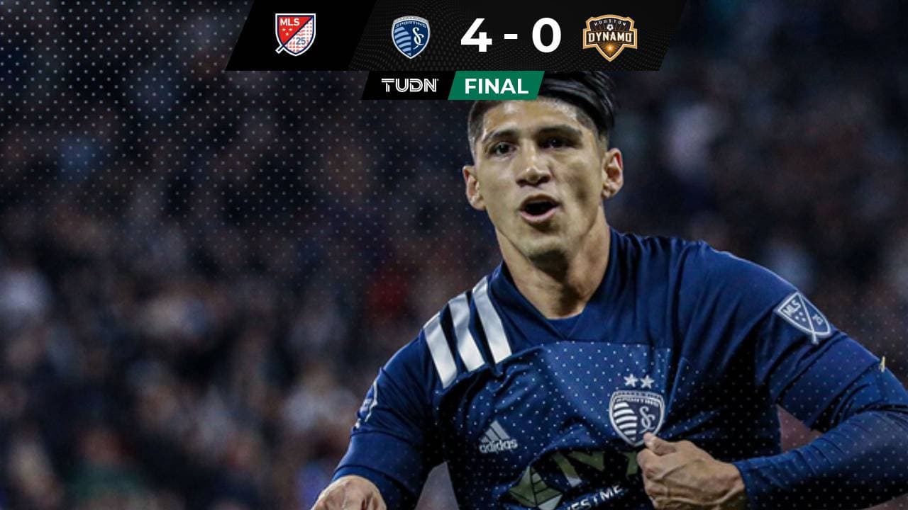 Gol y asistencia de Alan Pulido en goleada de Kansas City