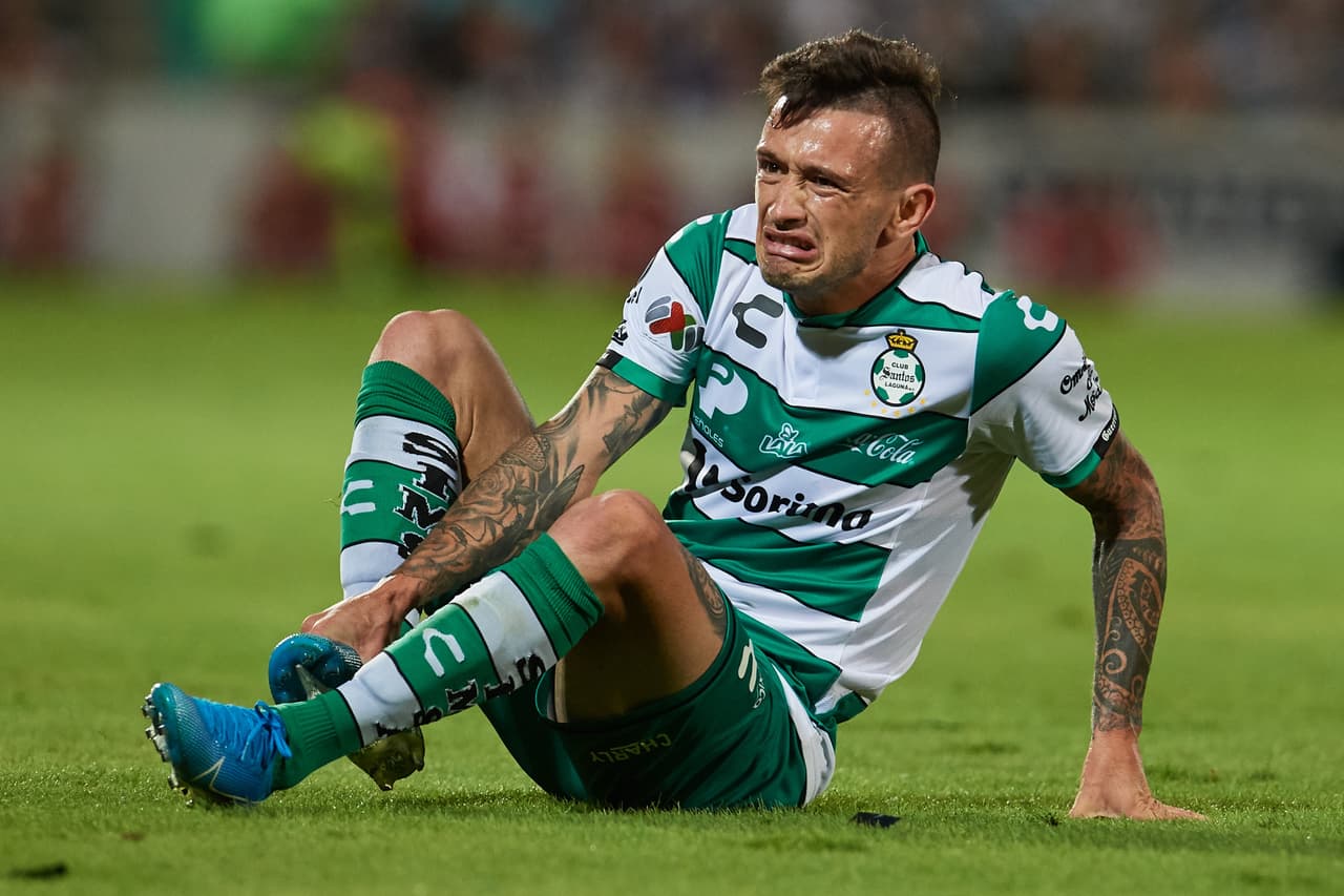 Santos informa que Brian Lozano será operado por segunda vez