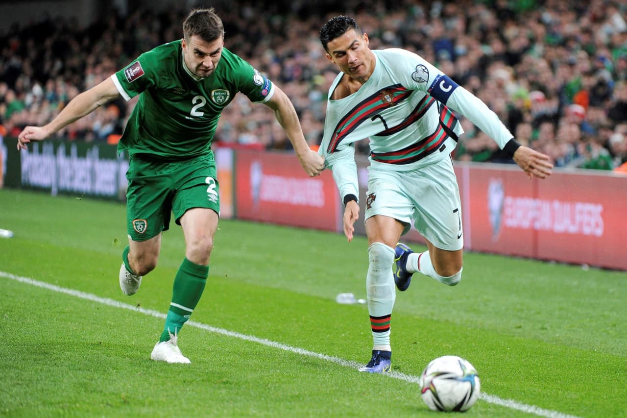 Portugal no puede ante Irlanda y se van 0-0 durante la fase de grupos de la UEFA, rumbo a la Copa del Mundo. La escuadra lusa se quedó con 10 hombres al minuto 81' y Cristiano no vio el gol. El conjunto del 'Bicho' se jugará el pase en Serbia.