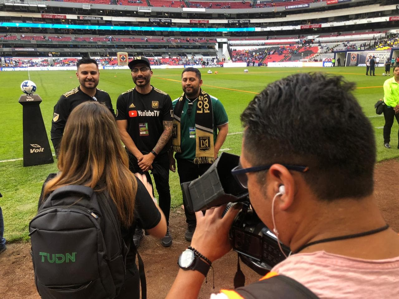 Afición extranjera, apoyo para futbolista de Cruz Azul y más, todos los ingredientes encienden el juego enter cementeros y norteños.
