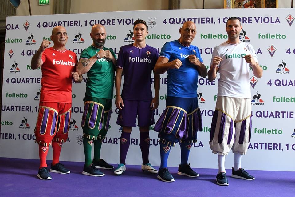 Todas las equipaciones fueron presentadas en un evento festivo. La roja y la blanca serán las segundas y terceras equipaciones. La verde y la azul de porteros.