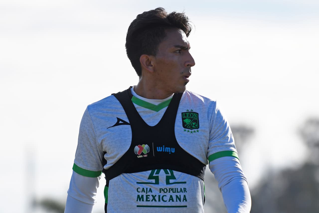 <b>13. Ángel Mena:</b> León le pagó 2.2 millones de dólares a Cruz Azul.