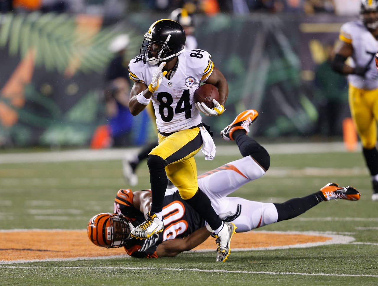 En principio se mencionó que Antonio Brown salió conmocionado por el golpe de Vontaze Burfict y que le costó a los Bengals un castigo de foul personal.