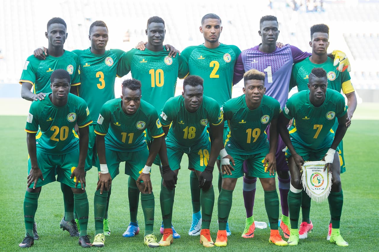 Senegal formó con Mouhamed; Ndecky, Diouf, Sarr, Diarra; Bamba; Akhibou (salió por Niang al minuto 54), Ndiaye, Guèye; Badji; y Niane.