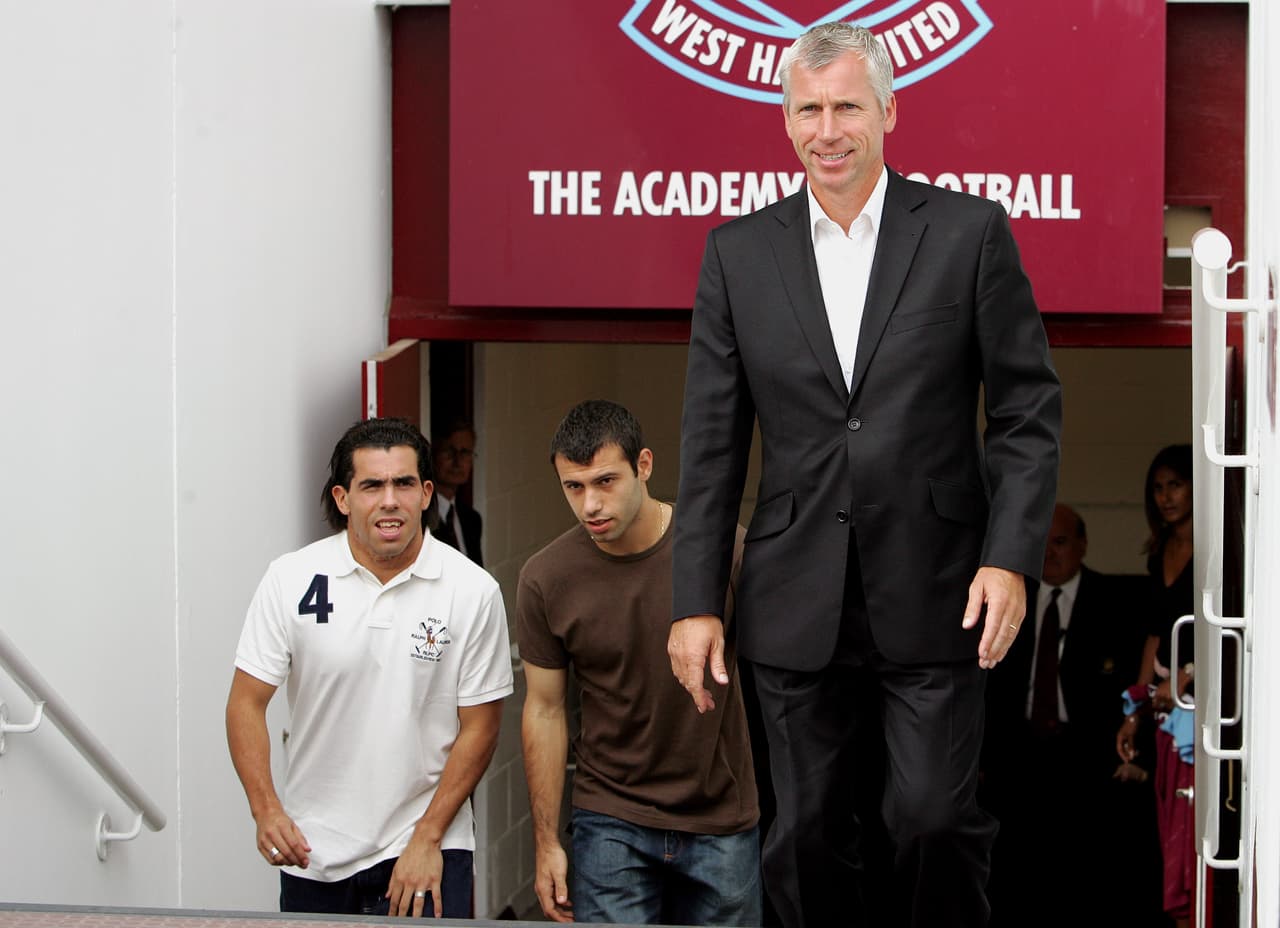 La llegada de Carlos Tévez y Javier Mascherano al West Ham United fue una de las grandes sorpresas en la Premier League, pues ambos estallaron en el equipo y lo salvaron del descenso.