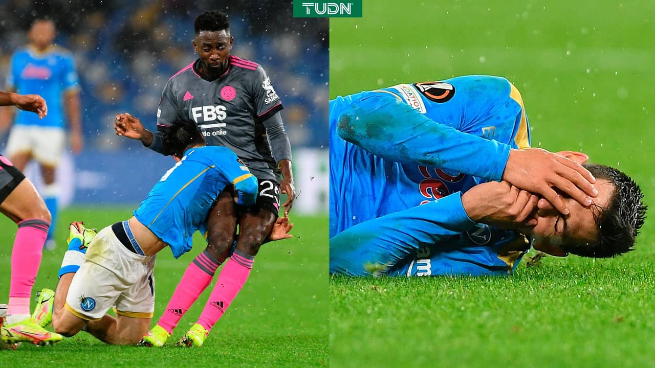 Chucky Lozano abandona el partido por un golpe en la cara