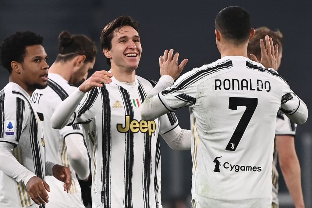 Atalanta y la Juventus se van con empate durante la doceava jornada de la Serie A. Partido muy parejo donde Federico Chiesa ponia arriba a la Vecchia Signora al minuto 29, pero fue hasta la segunda mitad, cuando Remo Freuler al 57 puso el gol del empate.