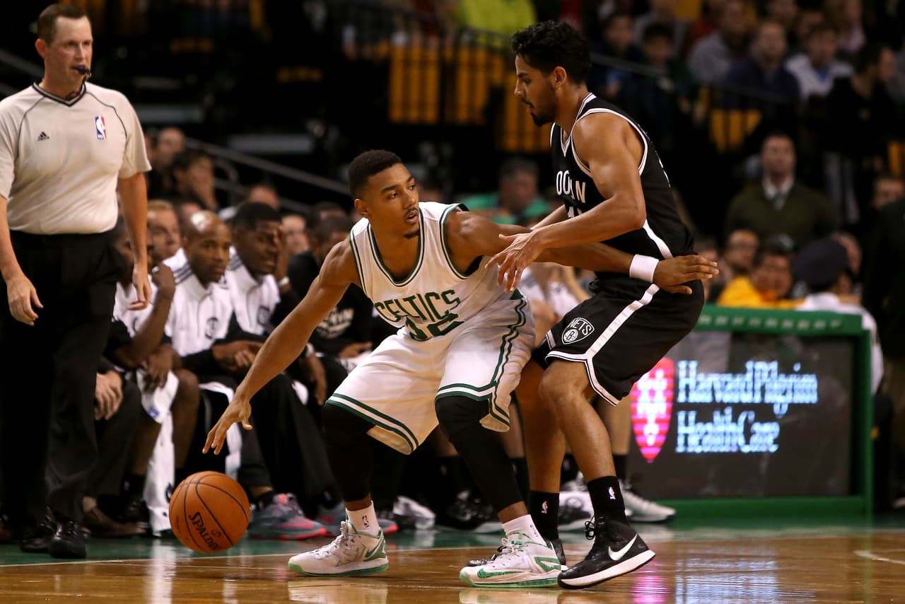 También jugó para Milwaukee Bucks y Charolotte Hornets. Actualmente juega para San Sebastián Gipuzkoa Basket Club, de España. Nació el 27 de diciembre de 1988.