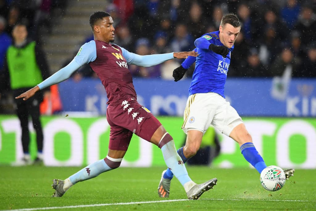 El Leicester City empata 1-1 con el Aston Villa; Guilbert abrió el marcador para la visita, Iheanacho igualó la ida de la semifinal de la Carabao Cup.
