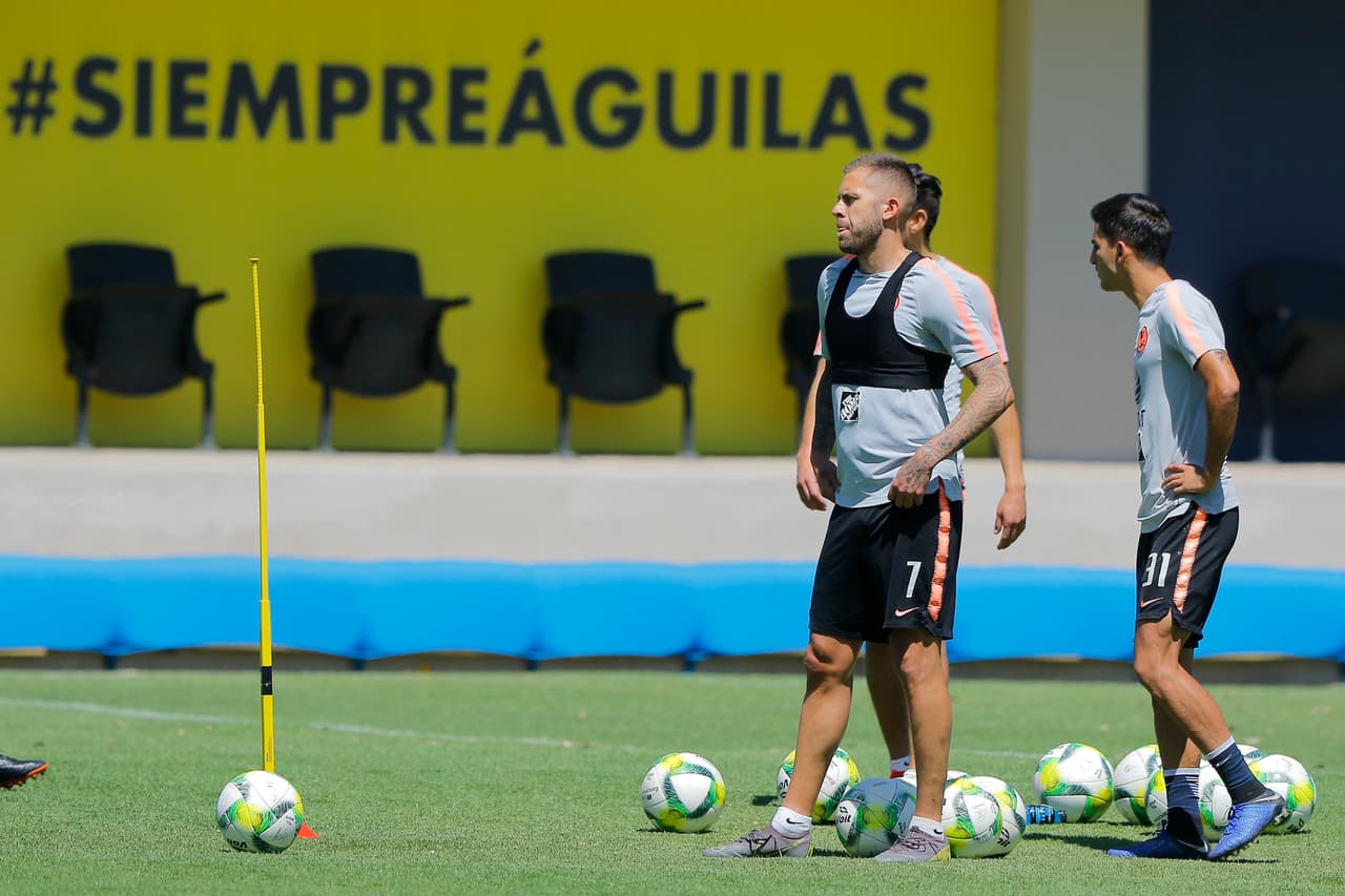 Oribe Peralta volvió a ser parte del grupo de trabajo de América, que entrena con miras para su choque contra Tigres en el Clausura 2019. El 'Hermoso' espera contagiar a sus compañeros para ir por los puestos de comando.