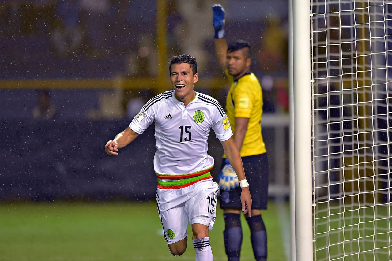 A partir de ese instante, que fue una inyección de ánimo y de fútbol, el equipo mexicano fue superior al salvadoreño.