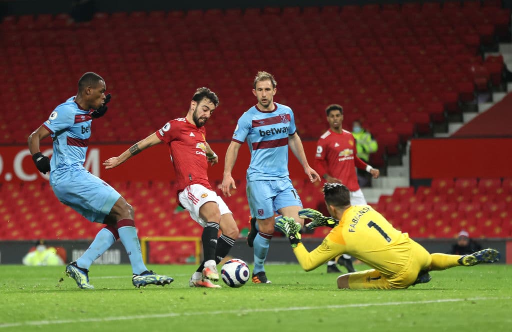 Manchester United, por la mínima, se impone al West Ham United en Old Trafford. La única anotación del partido pertenece a Craig Dawson, quien hiciera un autogol al minuto 53 del encuentro, durante la Jornada 28 en la Premier League.