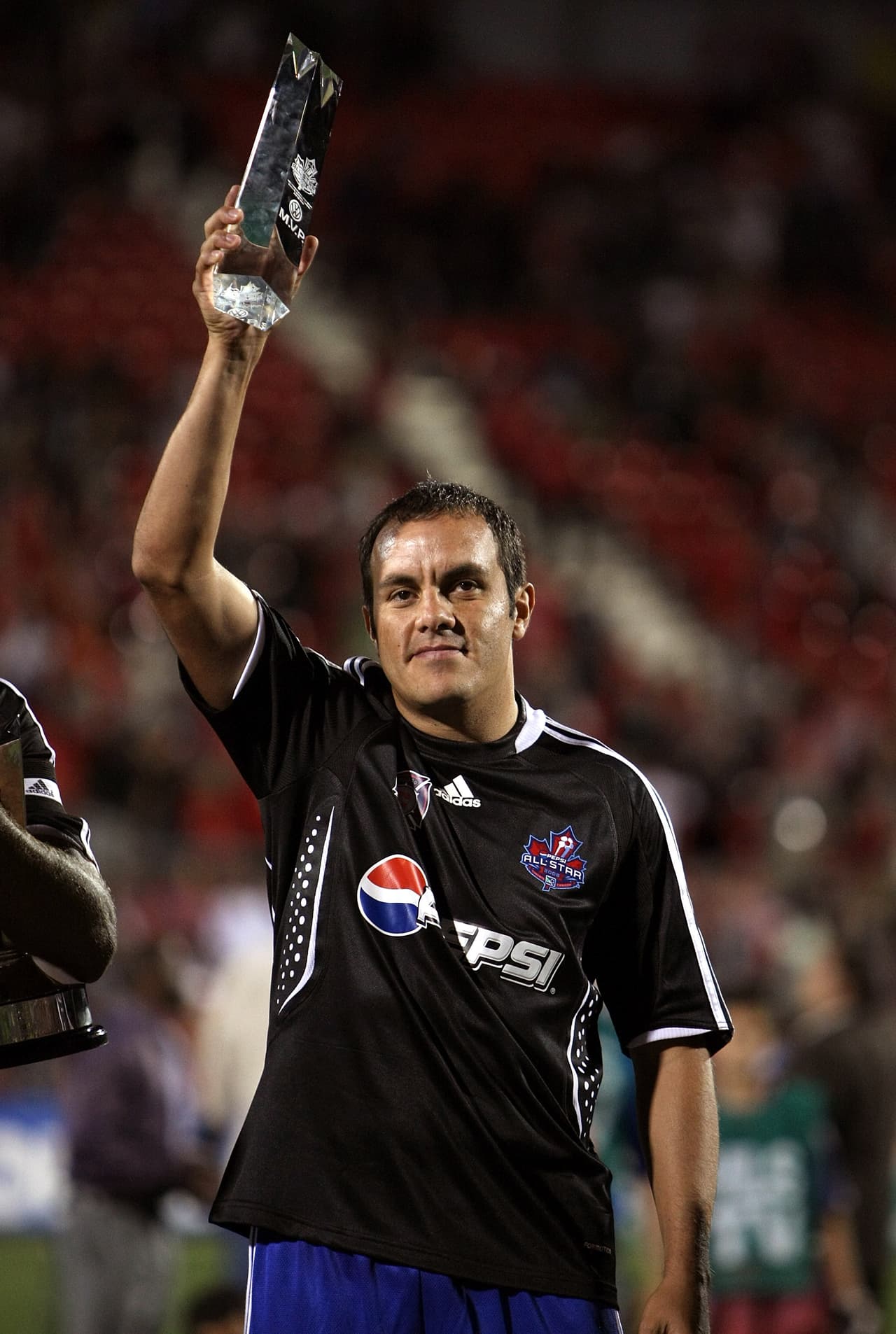 El mexicano que militaba en el Chicago Fire anotó un gol y fue elegido como el MVP del partido.