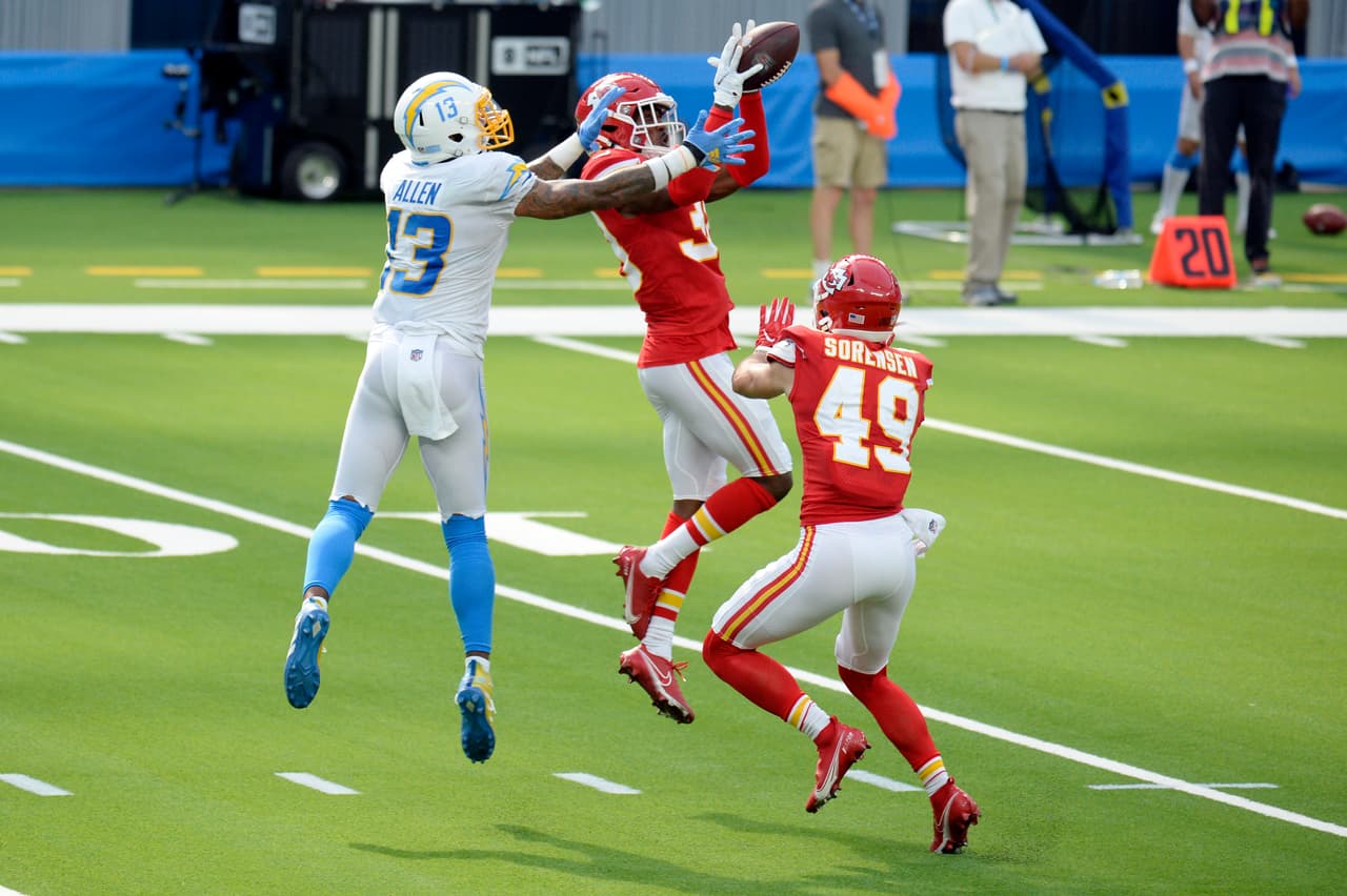 Con una patada de 58 yardas de Harrison Butker, los Kansas City Chiefs vencen 20-17 a Los Angeles Chargers.