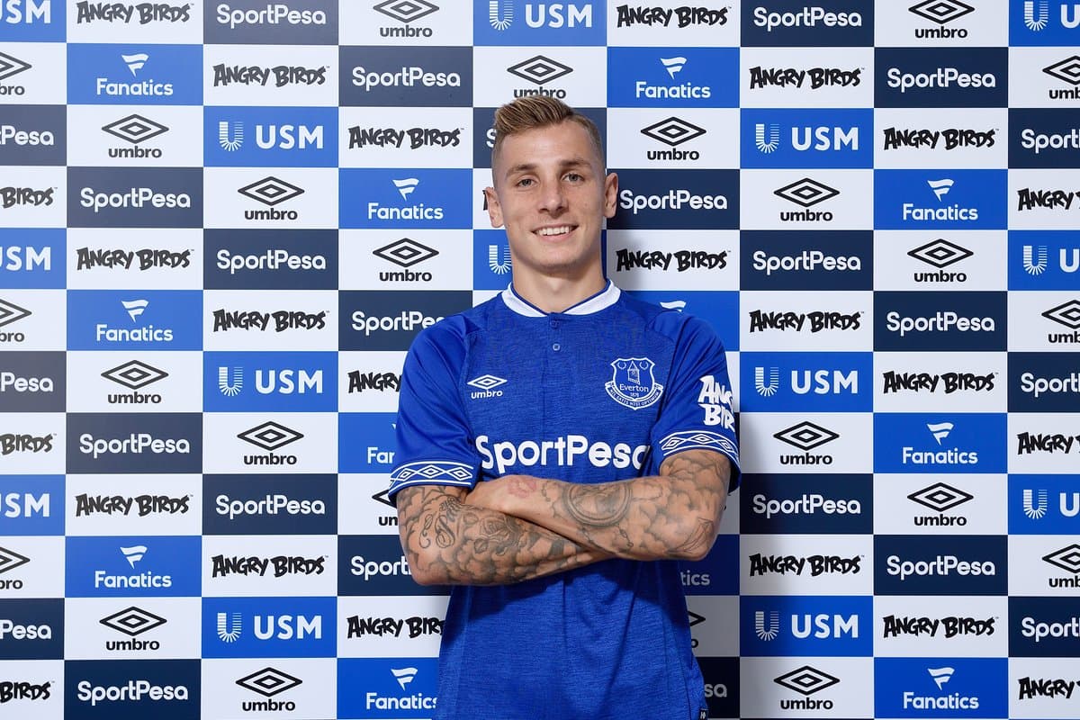 Digne deja el Barcelona y ficha por el Everton