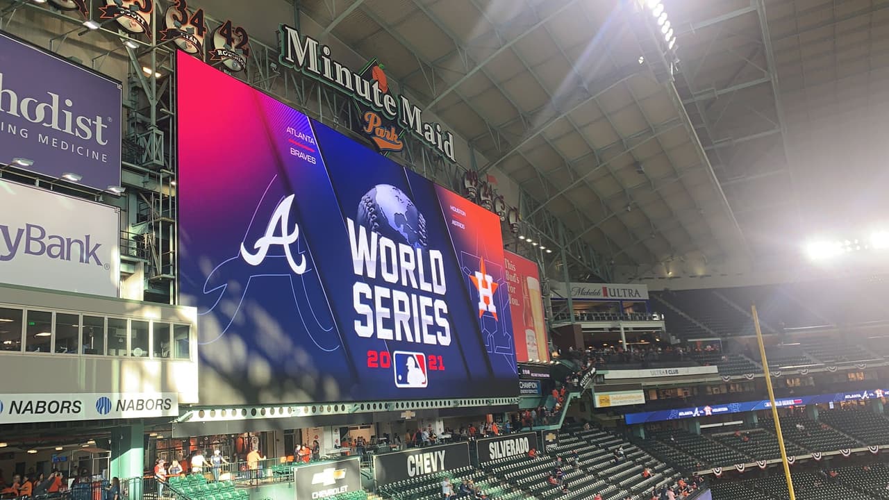 Con más emoción que nunca, los aficionados de los Houston Astros regresan al estadio para alentar a su equipo en la búsqueda de su primer victoria dentro de la Serie Mundial frente a los Atlanta Braves.