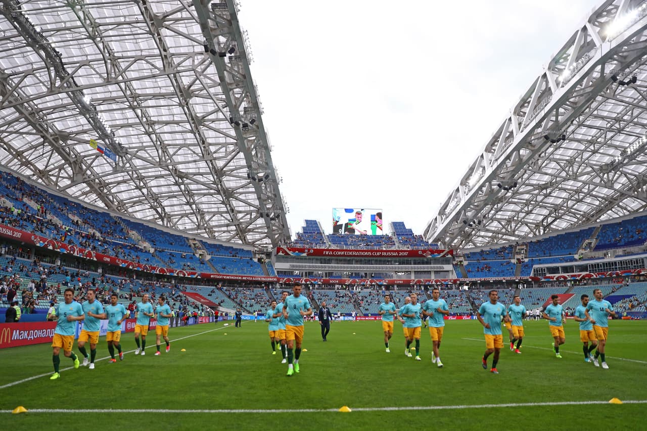 Sin embargo, los fanáticos tuvieron que desalojar cuando llegaron los protagonistas a hacer sus primeros trabajos de calentamiento.