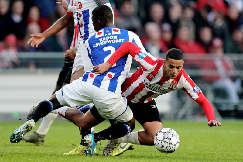 PSV obtiene tres puntos importantes gracias al doblete que Steven Berwijn anotó durante el partido contra el Heerenveen. El mexicano Erick Gutierrez no tuvo participación en este partido.