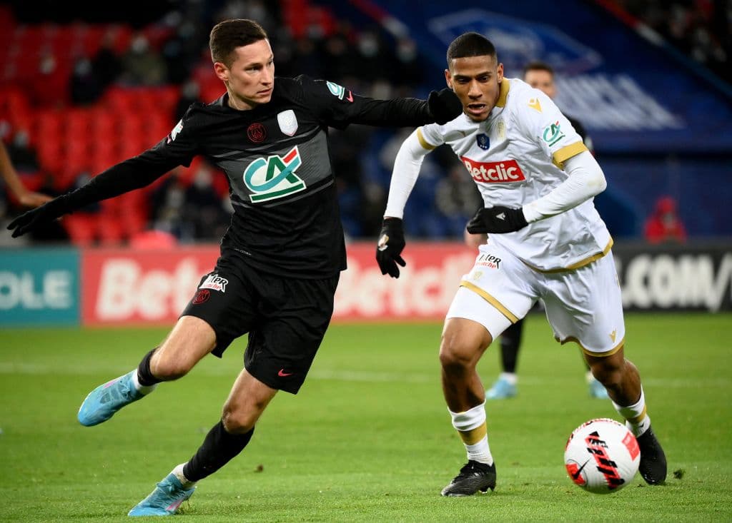 Paris Saint-Germain quedó fuera tras caer ante Niza en tanda de penales, aún con Messi y Kylian Mbappé en cancha. Tras terminar 0-0 en tiempo regular, el partido se decidió desde los once pasos y los visitantes pasan a Cuartos de Final.