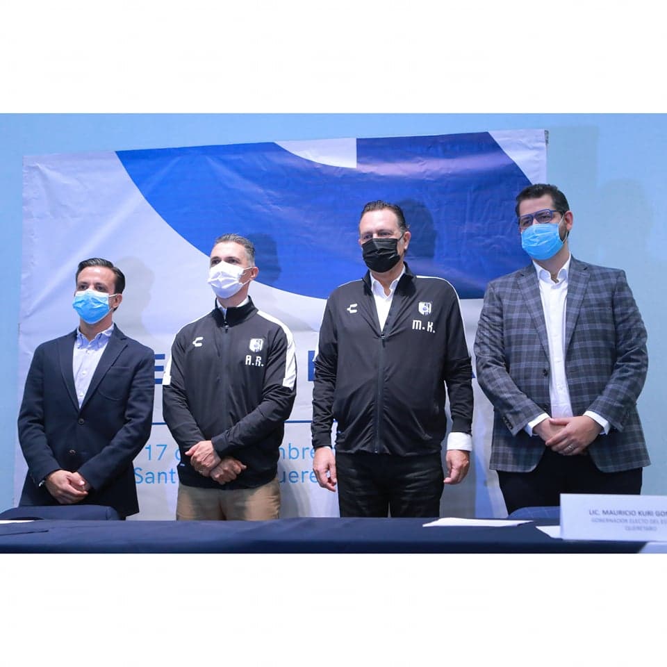 Gobernador de Querétaro vaticina goleadas a Chivas y América