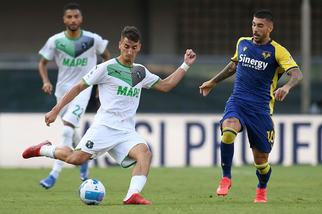 Sassuolo no se deja intimidar por lo locales y vencen 2-3 al Hellas Verona.