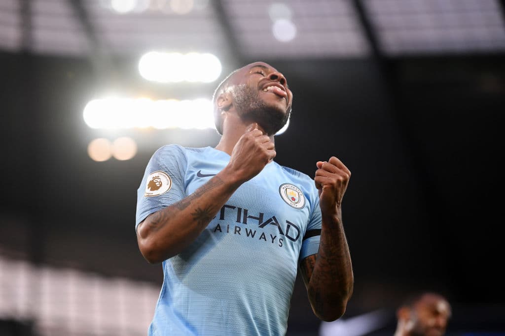 Las ocasiones de gol del City iban en aumento desde el arranque de la segunda mitad. Aquí Raheem Sterling reaccionando luego de dejar escapar una gran oportunidad de marcar gol.
