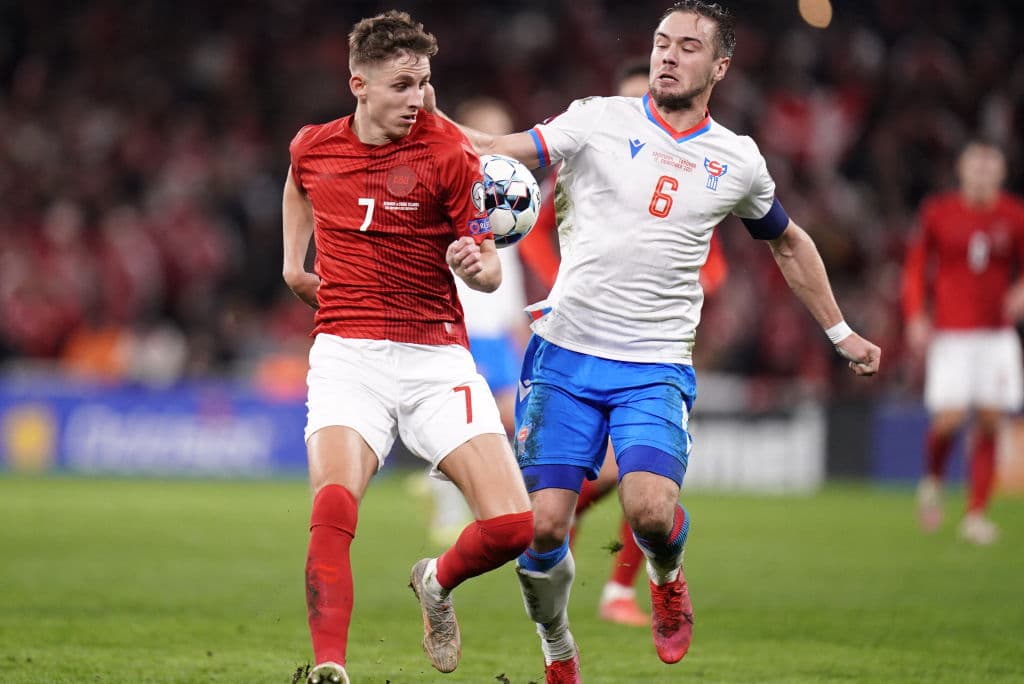 Escocia logró vencer 0-2 en su visita a Moldavia, Austria vence fácilmente a Israekl con un marcador de 4-2 y Dinamarca le pega fácilmente 3-1 a Isalas Feroe.