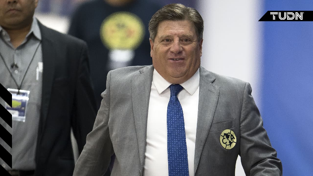 Miguel Herrera suma 64 expulsiones como jugador y técnico