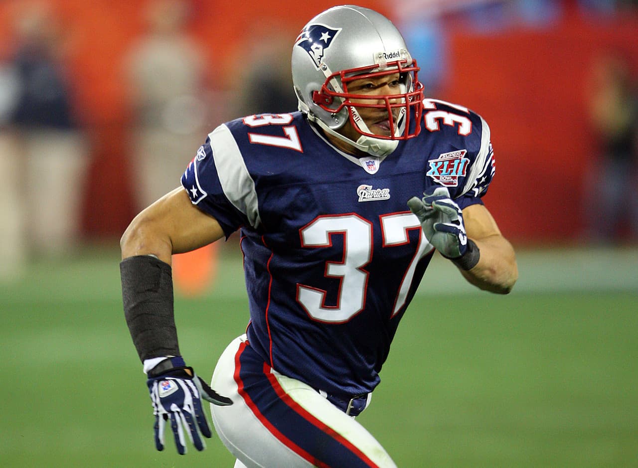 <b>Safety: RODNEY HARRISON (Patriots, 2003-08)</b>
<br>Harrison inició 62 juegos para los Patriots y logró quedar en el primer equipo All-Pro por segunda vez en su carrera en su primera temporada en Nueva Inglaterra. Fue un gran jugador contra la carrera.