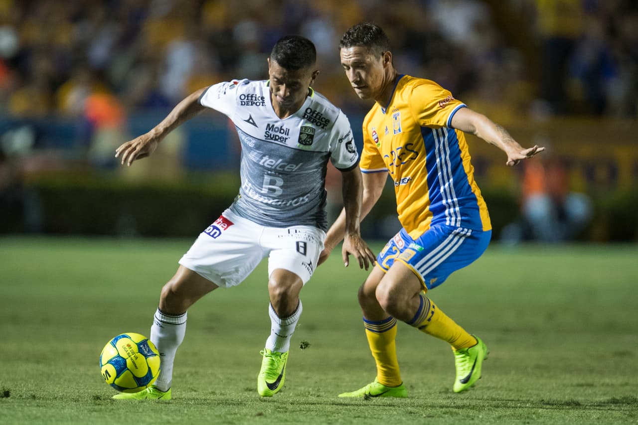 El primer tiempo tuvo pocas llegadas de ambos equipos.