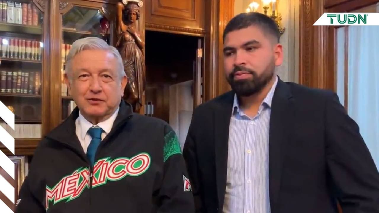 AMLO y José Urquidy.