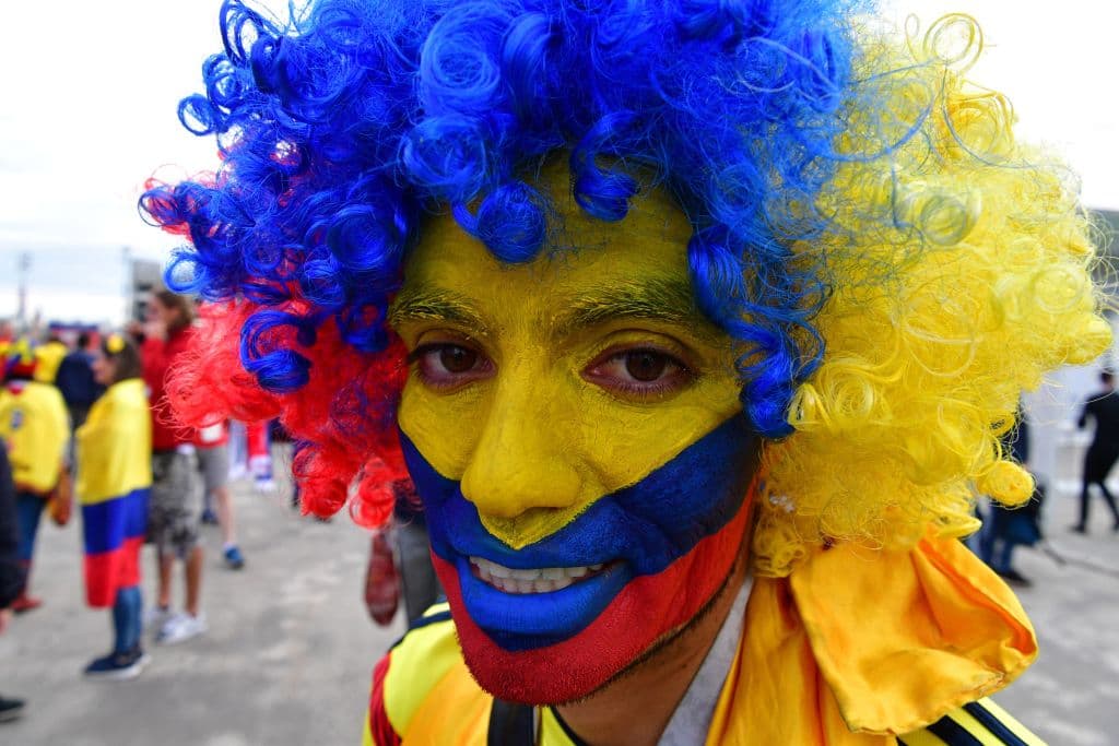 Los fanáticos en Moscú prendieron la fiesta del duelo de octavos de final entre Colombia e Inglaterra, con un colorido que marca la definición del último clasificado a cuartos de final en Rusia 2018.