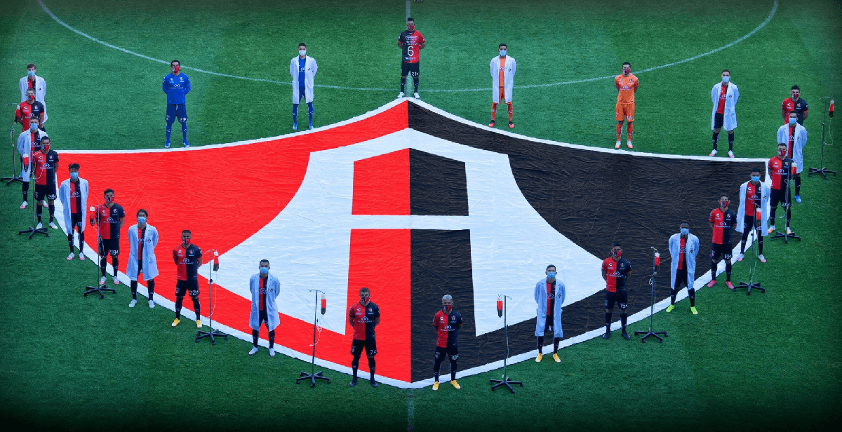 Atlas homenajea al personal médico que lucha contra COVID-19